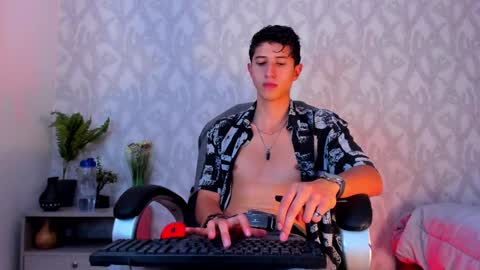 Snapshot of dorian_mystery chatting on January 2025 09:35:02 AM dorian_mystery online show from January 2025 09:35:02 AM