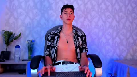 Snapshot of dorian_mystery chatting on January 2025 05:40:02 AM dorian_mystery online show from January 2025 05:40:02 AM