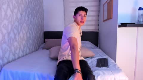 Snapshot of dorian_mystery chatting on February 2025 08:46:01 AM dorian_mystery online show from February 2025 08:46:01 AM