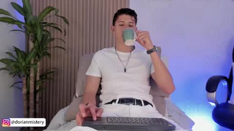 Snapshot of dorian_mystery chatting on September 2025 01:10:01 AM dorian_mystery online show from September 2025 01:10:01 AM