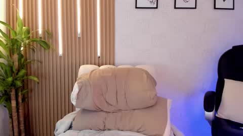 Snapshot of dorian_mystery chatting on October 2025 06:42:02 PM dorian_mystery online show from October 2025 06:42:02 PM