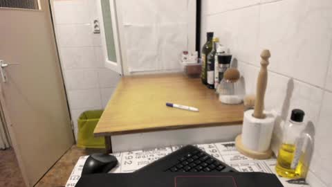 Snapshot of doriancretu95 chatting on January 2025 07:35:01 AM menu below online show from January 2025 07:35:01 AM