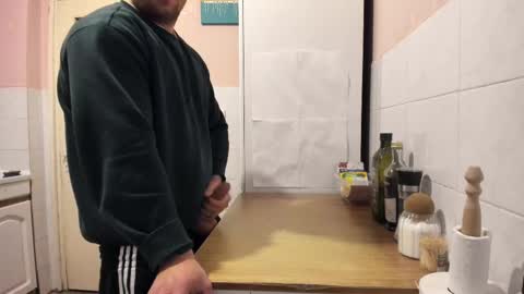 Snapshot of doriancretu95 chatting on February 2025 07:45:02 PM menu below online show from February 2025 07:45:02 PM