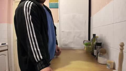 Snapshot of doriancretu95 chatting on March 2025 04:47:01 AM menu below online show from March 2025 04:47:01 AM