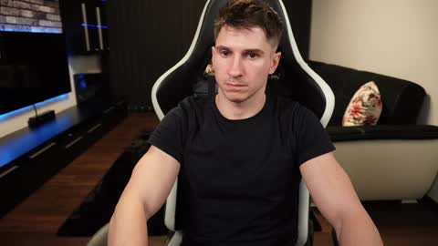 Dorian Reyes online show from December 2024 02:01:02 AM