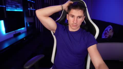 Dorian Reyes online show from December 2024 03:14:02 AM