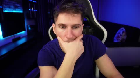 Dorian Reyes online show from December 2024 10:30:01 PM