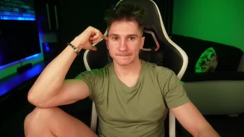 Dorian Reyes online show from January 2025 02:00:02 AM