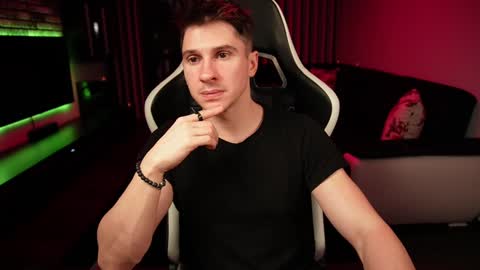Dorian Reyes online show from January 2025 05:13:01 AM