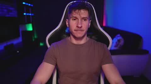 Dorian Reyes online show from November 2025 10:42:02 PM