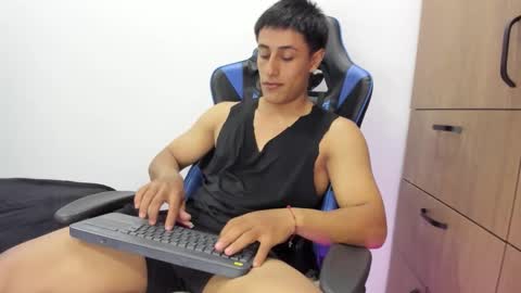 Snapshot of dorman_boy chatting on November 2025 02:11:02 AM dorman_boy online show from November 2025 02:11:02 AM