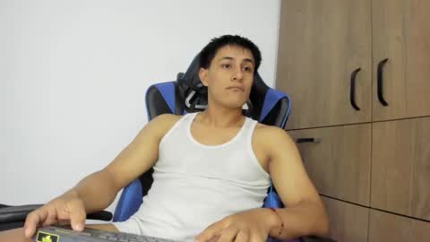 Snapshot of dorman_boy chatting on December 2025 02:20:01 AM dorman_boy online show from December 2025 02:20:01 AM