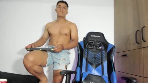 dorman_boy online show from February 2026 04:24:01 AM