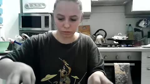 Snapshot of dorrie_ann chatting on March 2025 07:06:02 PM Dorrie Ann online show from March 2025 07:06:02 PM