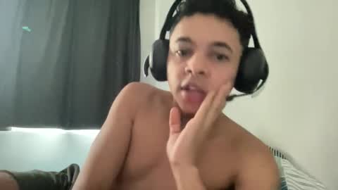 Snapshot of dotadinha chatting on February 2026 01:30:02 PM dotadinha online show from February 2026 01:30:02 PM