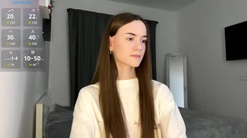 Snapshot of double_sun chatting on May 2026 10:50:03 PM Alice and Mark online show from May 2026 10:50:03 PM