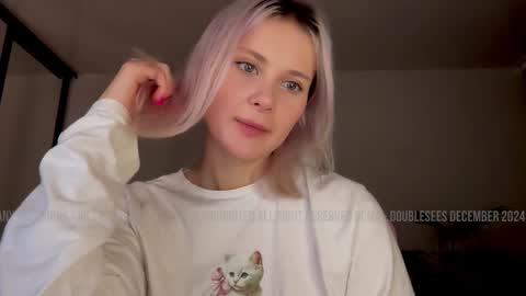 Snapshot of doublecuties chatting on December 2024 03:05:02 AM Lana  Eva  dont forget to give us a thumb up online show from December 2024 03:05:02 AM