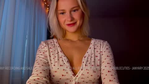 Snapshot of doublecuties chatting on January 2025 03:15:01 AM Lana  Eva  dont forget to give us a thumb up online show from January 2025 03:15:01 AM