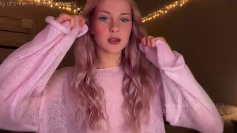 Snapshot of doublecuties chatting on November 2025 12:59:02 PM Lana Eva dont forget to give us a thumb up online show from November 2025 12:59:02 PM