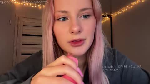 Snapshot of doublecuties chatting on November 2025 04:35:01 AM Lana Eva dont forget to give us a thumb up online show from November 2025 04:35:01 AM