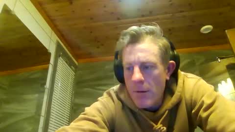 doucettej893 online show from February 2026 10:41:01 PM