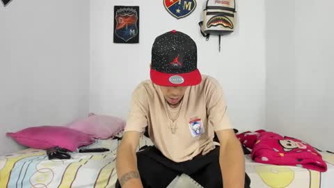 Snapshot of douglas_gallegos chatting on December 2024 04:39:01 AM douglas_gallegos online show from December 2024 04:39:01 AM