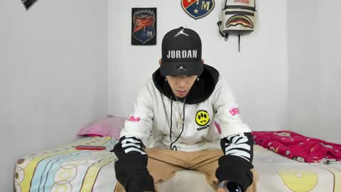 Snapshot of douglas_gallegos chatting on December 2024 03:05:02 AM douglas_gallegos online show from December 2024 03:05:02 AM