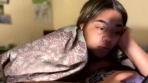 dove_love22 online show from December 2025 06:23:01 AM