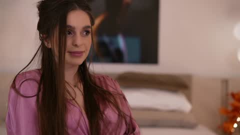    .         . online show from November 2025 07:52:01 AM