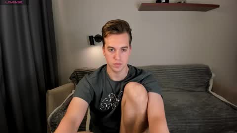 Snapshot of dr_your_dream chatting on October 2025 08:43:02 PM Mervin  online show from October 2025 08:43:02 PM