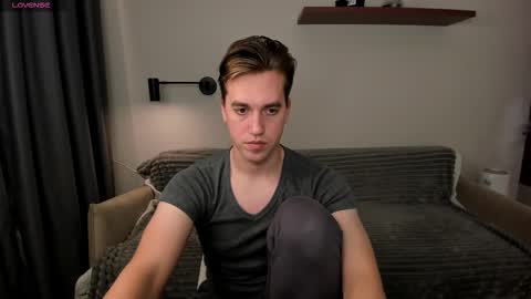 Snapshot of dr_your_dream chatting on October 2025 09:26:02 PM Mervin  online show from October 2025 09:26:02 PM