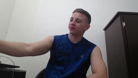 draco_boy2000 online show from October 2025 10:07:01 PM