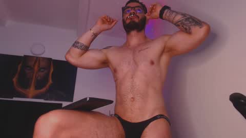 drake_cole11 online show from December 2024 01:43:02 PM