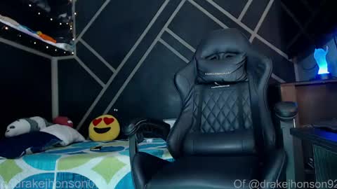 Snapshot of drake_jhonson08 chatting on April 2026 03:46:01 AM Drake online show from April 2026 03:46:01 AM