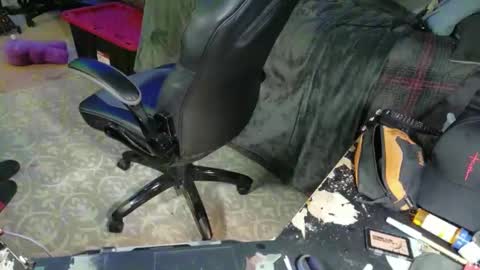 Drake D Vamp aka Drake DarkRose online show from January 2026 05:00:01 AM