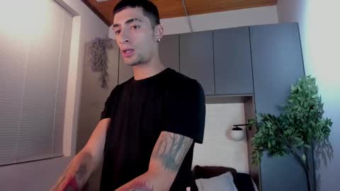 Snapshot of drakeneumann chatting on February 2025 03:24:02 AM Drake Neuman online show from February 2025 03:24:02 AM