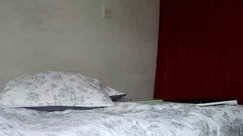 Snapshot of drakesonxx chatting on September 2025 10:19:01 AM Andrs  Independent Model online show from September 2025 10:19:01 AM