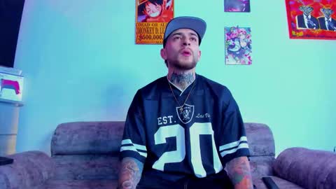 Snapshot of drako_lamar chatting on December 2025 01:27:01 PM Drako online show from December 2025 01:27:01 PM