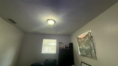 Snapshot of drakoblush chatting on May 2026 03:39:02 PM Dru online show from May 2026 03:39:02 PM