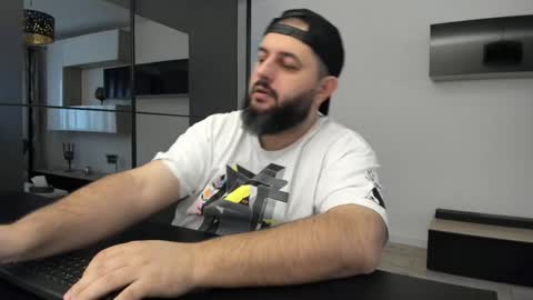 DravenPeak online show from November 2025 08:38:01 AM