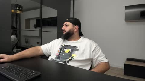 DravenPeak online show from November 2025 08:44:01 PM