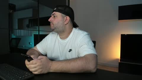Snapshot of dravenpeak chatting on June 2026 02:56:02 AM DravenPeak online show from June 2026 02:56:02 AM