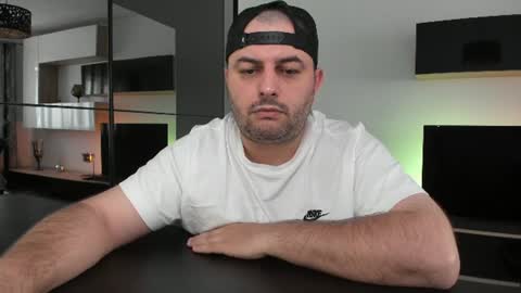 Snapshot of dravenpeak chatting on June 2026 03:01:02 PM DravenPeak online show from June 2026 03:01:02 PM