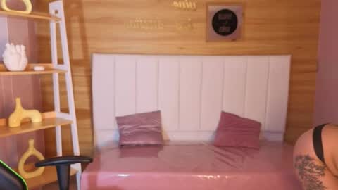 Draviana  online show from November 2025 02:55:02 AM