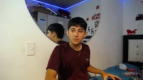 -- nicolle and jhon -- online show from December 2025 04:19:01 AM