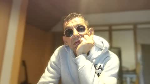 Snapshot of dreambob chatting on December 2025 12:10:02 PM Dreambob online show from December 2025 12:10:02 PM