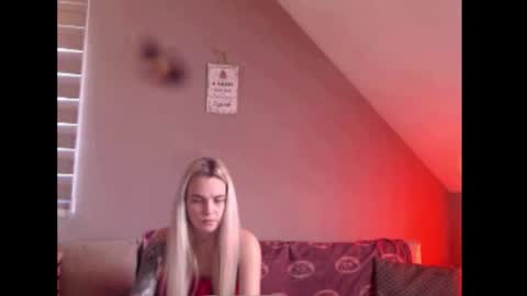 A girl online show from February 2026 09:05:01 AM