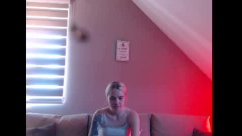 Snapshot of dreamcatcherfantasy chatting on June 2026 07:27:02 AM A girl online show from June 2026 07:27:02 AM