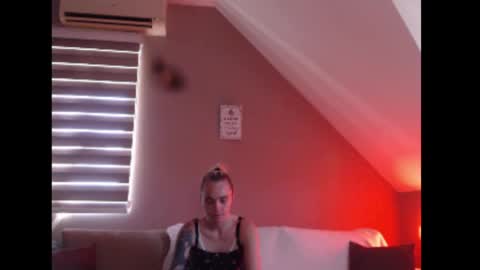 Snapshot of dreamcatcherfantasy chatting on June 2026 07:31:02 AM A girl online show from June 2026 07:31:02 AM