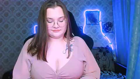 dreamforyoue2 online show from February 2026 08:25:02 PM